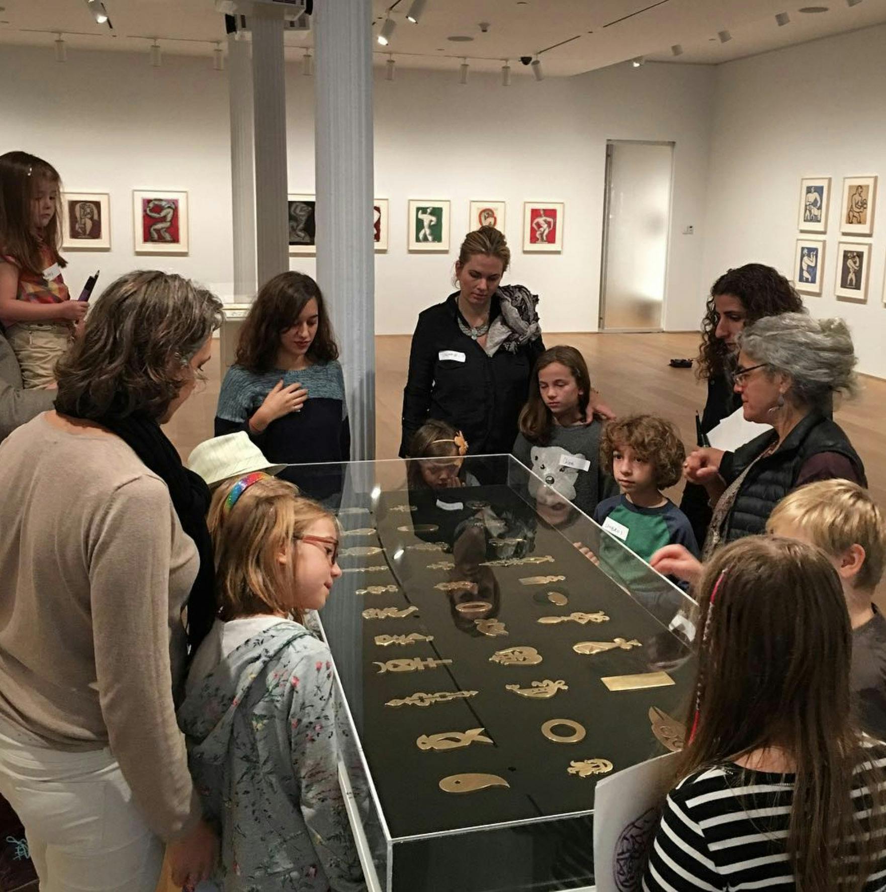 Students viewing the exhibition, Richard Pousette-Dart: 1930's, The Drawing Center, New York, NY, 2015. – The Richard Pousette-Dart Foundation