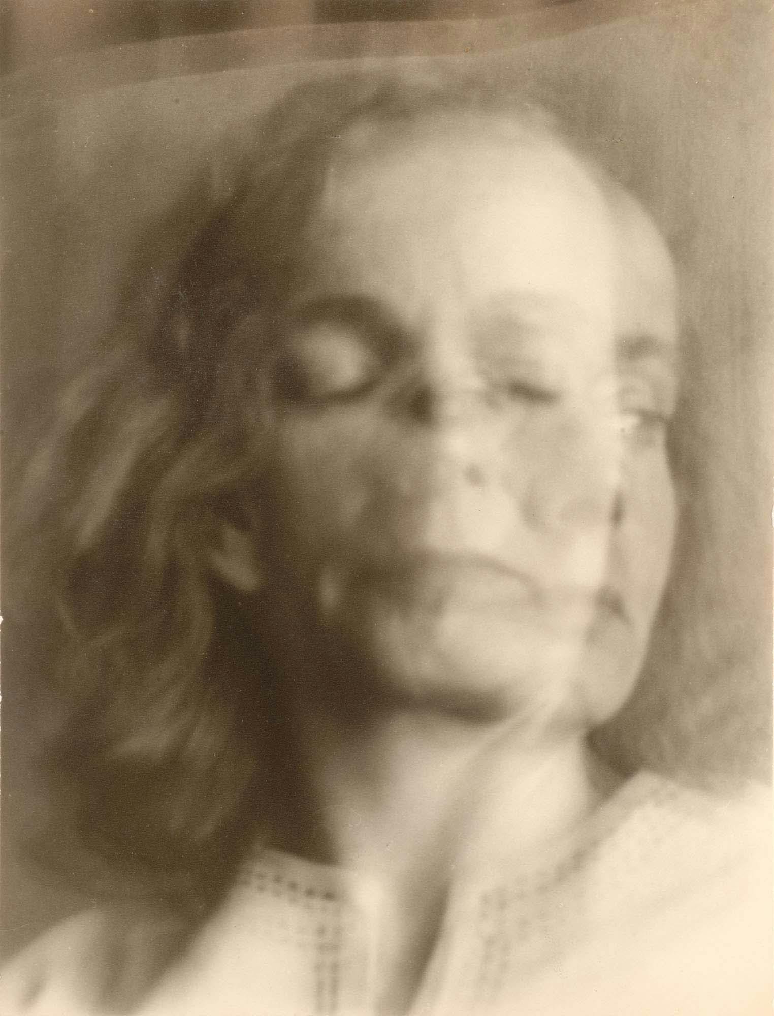Betty Parsons
1948
Gelatin silver print
9 1/4 x 8 1/2 in. (23.5 x 21.6 cm)
Whitney Museum of American Art, New York (T.2017.103)
 – The Richard Pousette-Dart Foundation